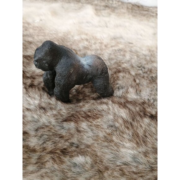 Black Gorilla Figurine Animal Sculpture Made Of Resin For Collectors Or Home Dec - Picture 2 of 5
